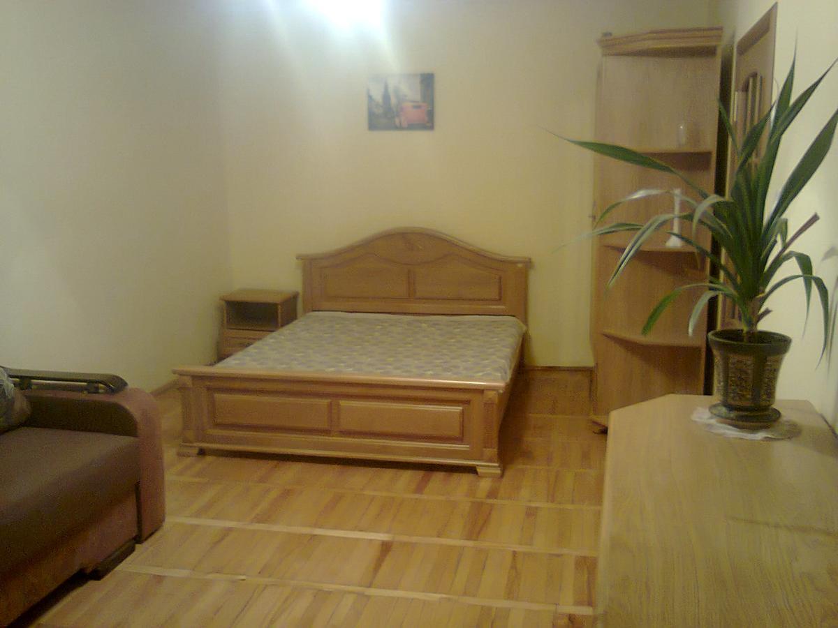 Apartment With Balcony Lviv Eksteriør billede