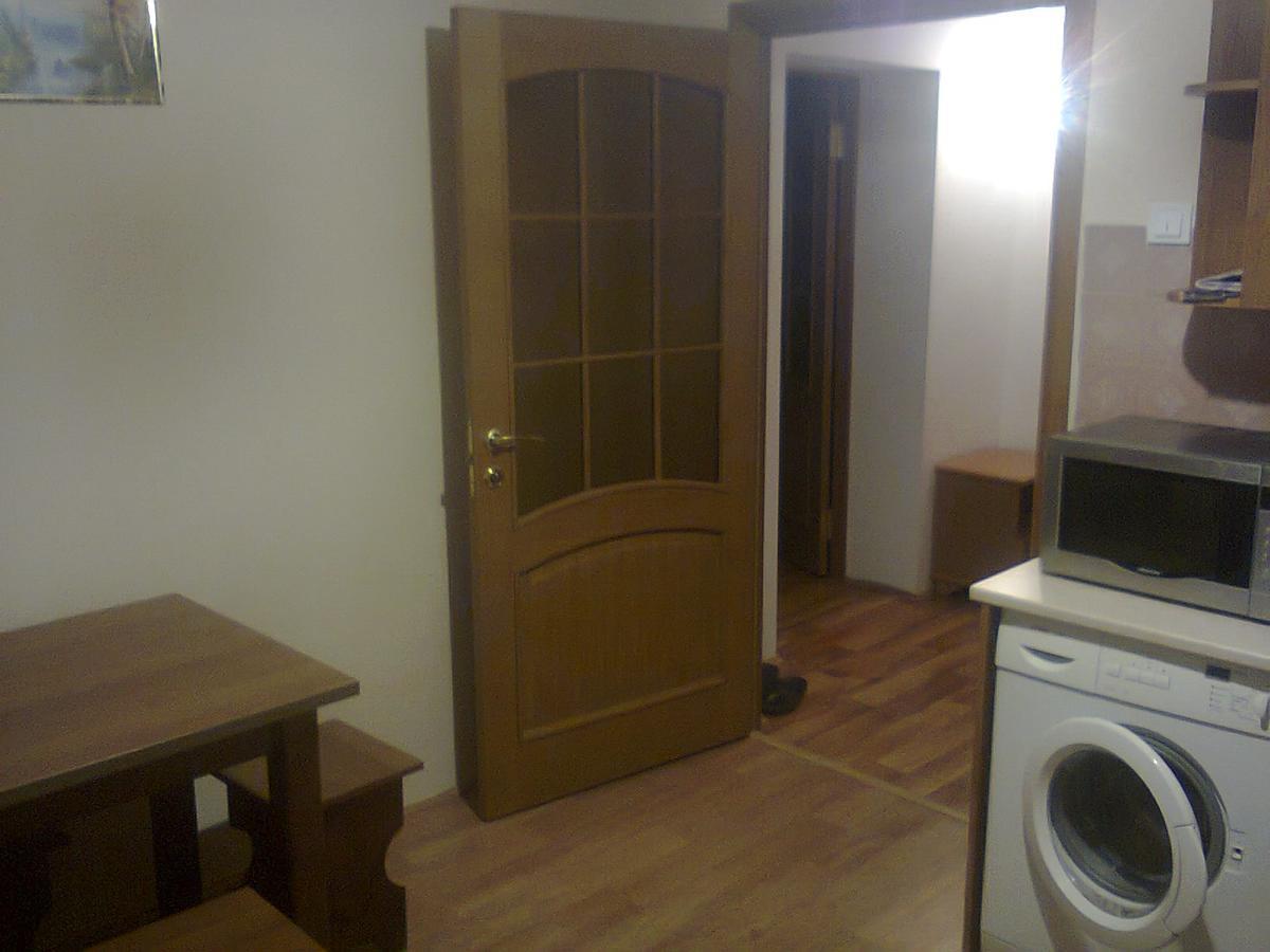 Apartment With Balcony Lviv Eksteriør billede